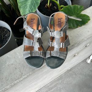 Clark Full leather, adjustable-width wedge sandals.